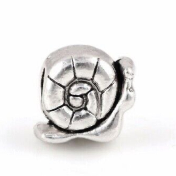 Jewelry - Snail charm fits pandora